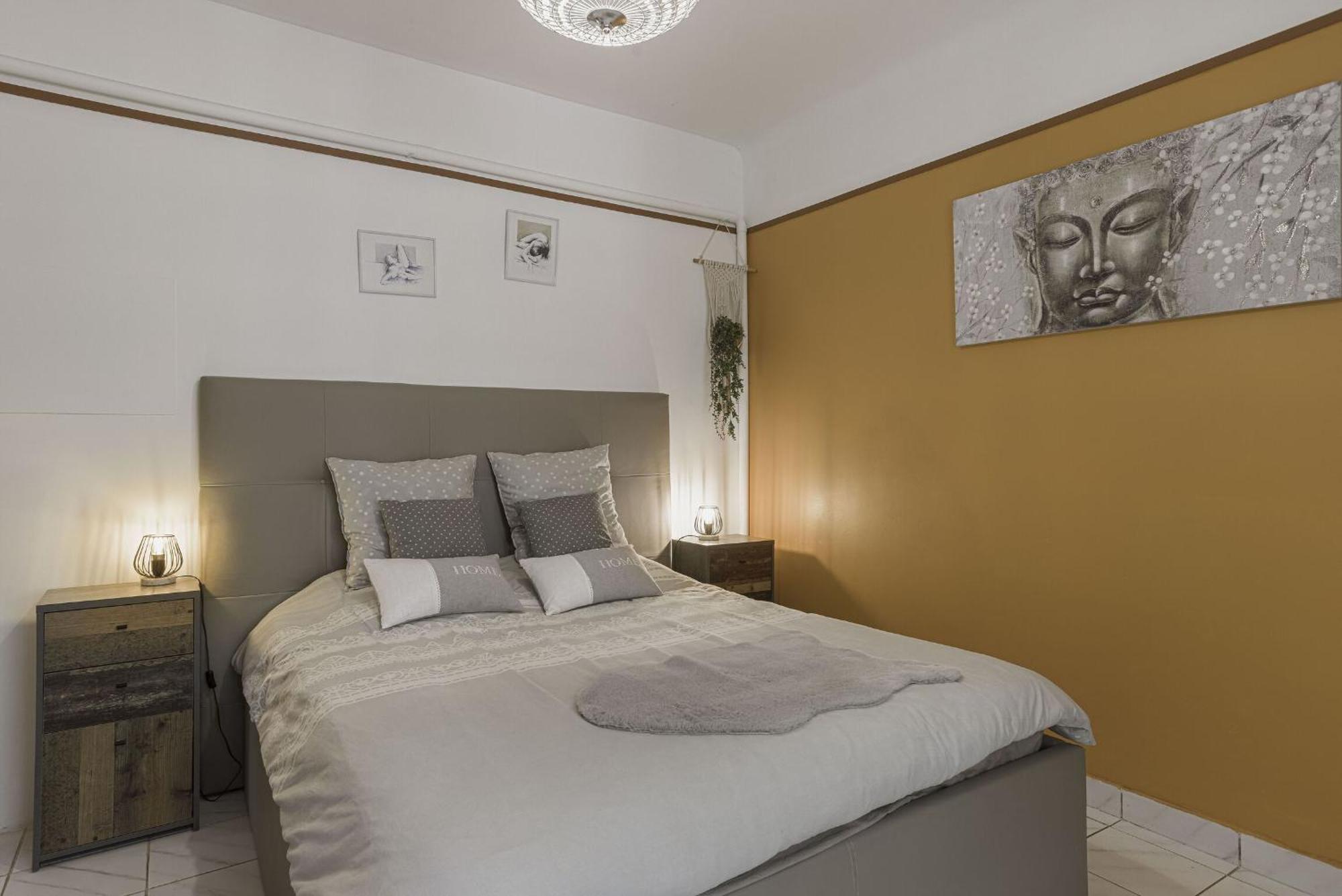 La Maison Fleurie Apartment